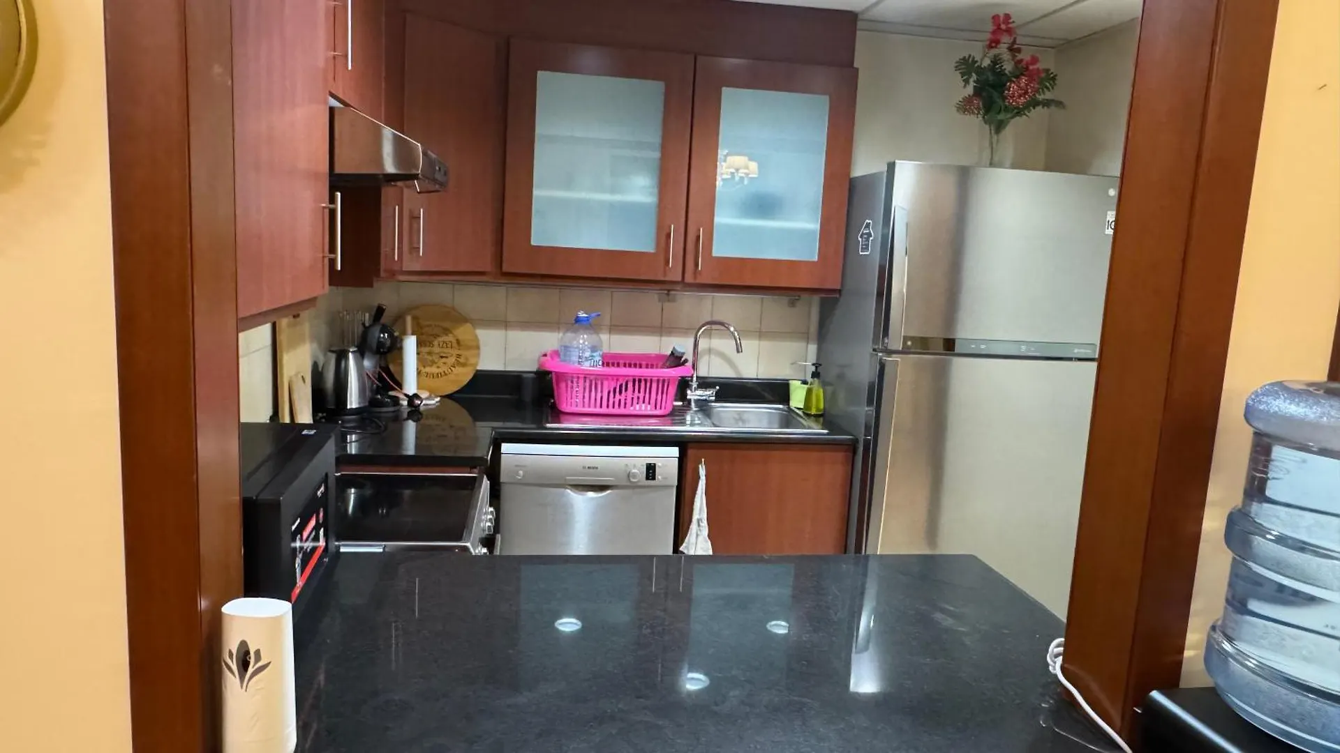 Marina View Executive Apartment , 3 Mins Jbr Beach Walk Dubai 0*,