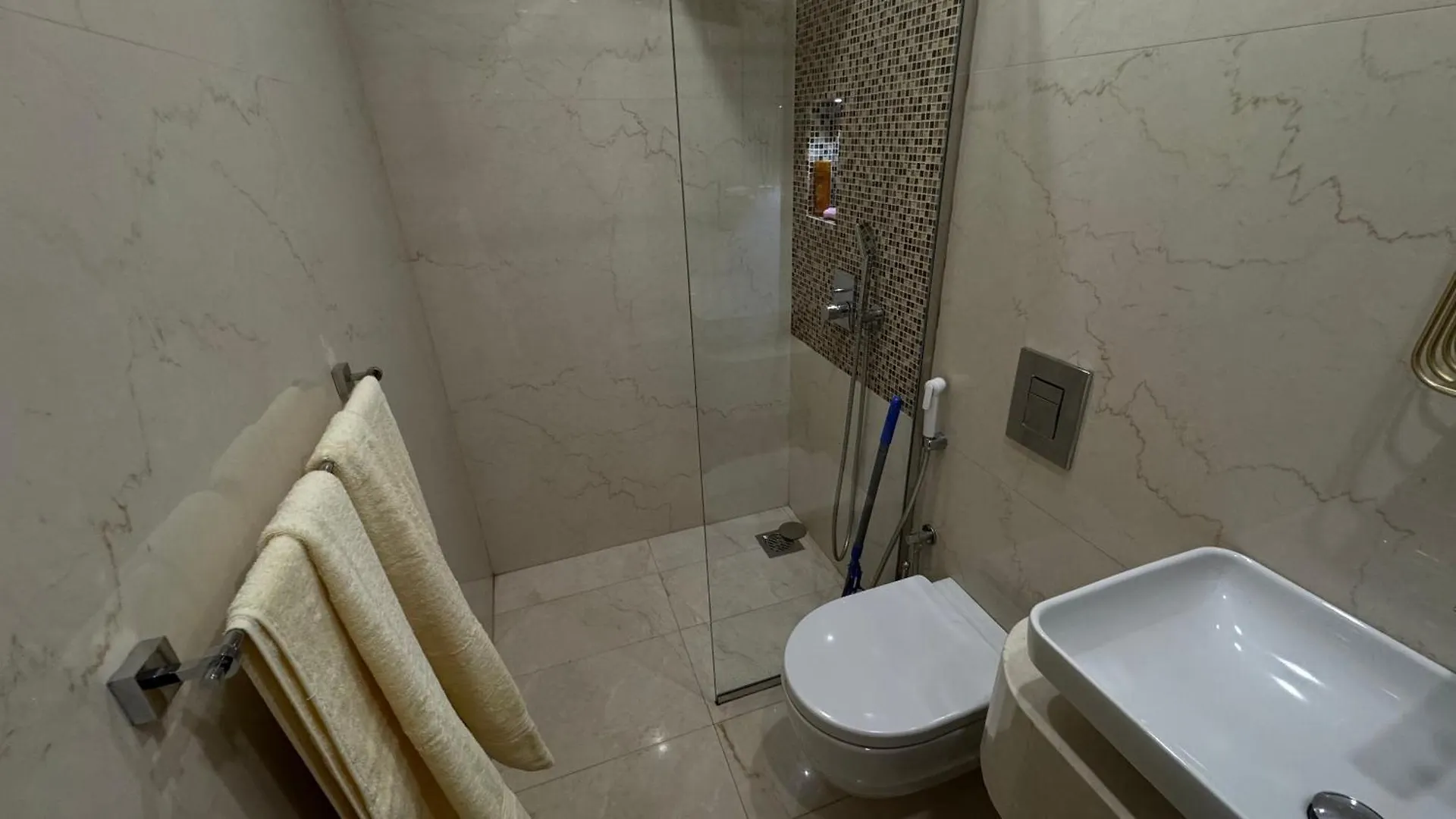 Marina View Executive Apartment , 3 Mins Jbr Beach Walk Dubai Aparthotel